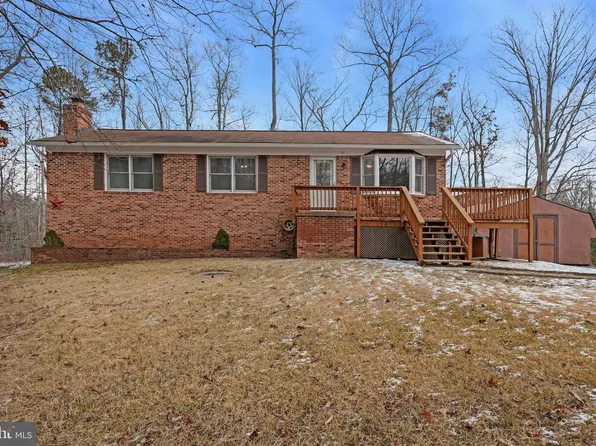 37372 E Spicer Dr, Mechanicsville, MD 20659