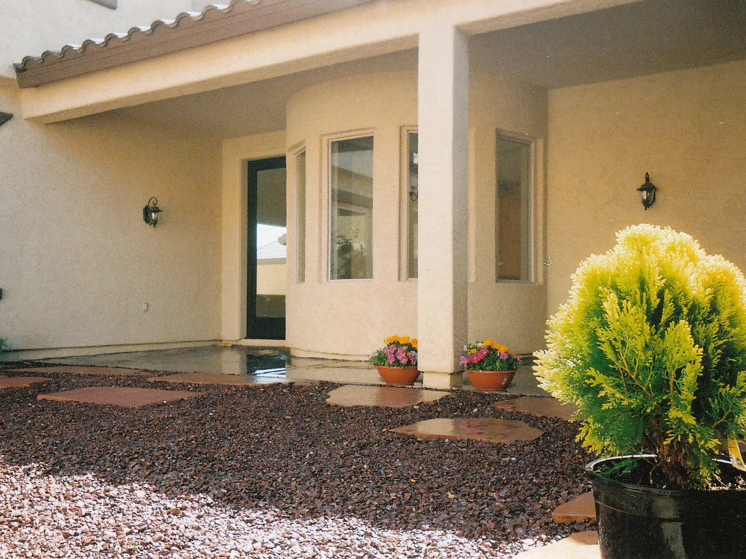 4 bed, 2739 sqft, $3,225 — Photo 3