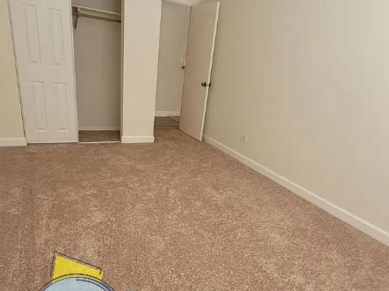 1039 College - apartments and offices for rent — Photo 18