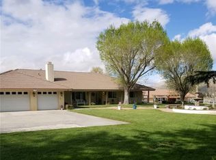 5453 Stonehenge Ave, Hesperia, CA 92345