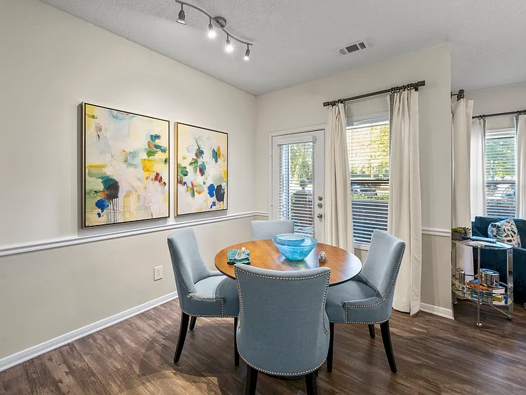 Cambridge Park Apartments — Photo 10