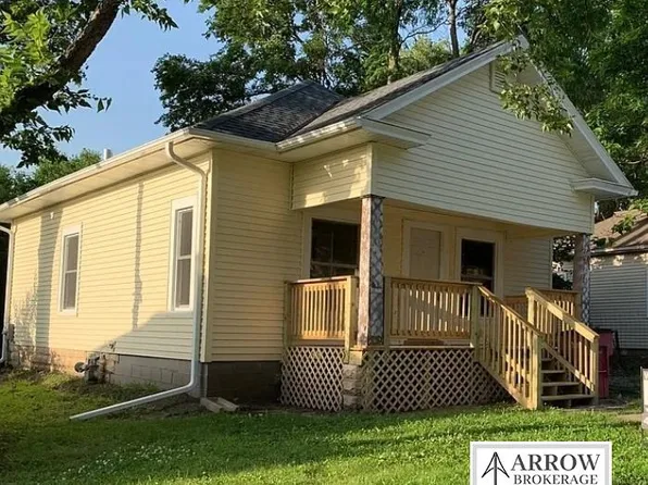 2272 Y St, Lincoln, NE 68503