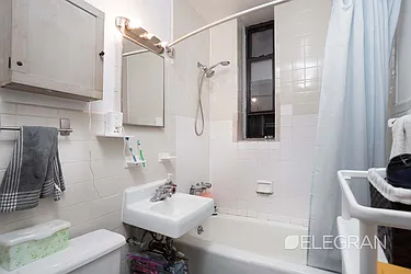 Rented by (Legacy) Elegran