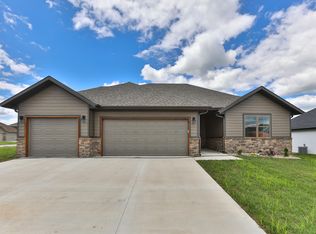 1237 S Cumberland Ave, Republic, MO 65738