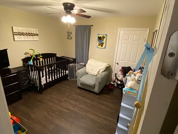 4th image of 44051 Lake Village Dr