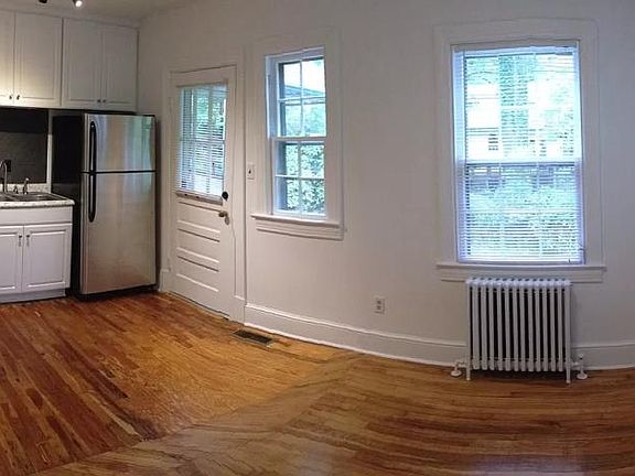 5th image of 717 Hamilton St