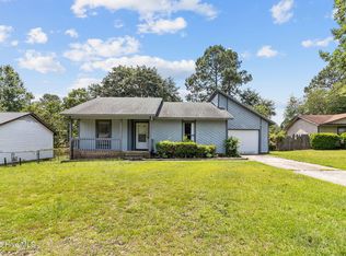 104 Bruce Ln, Fayetteville, NC 28390