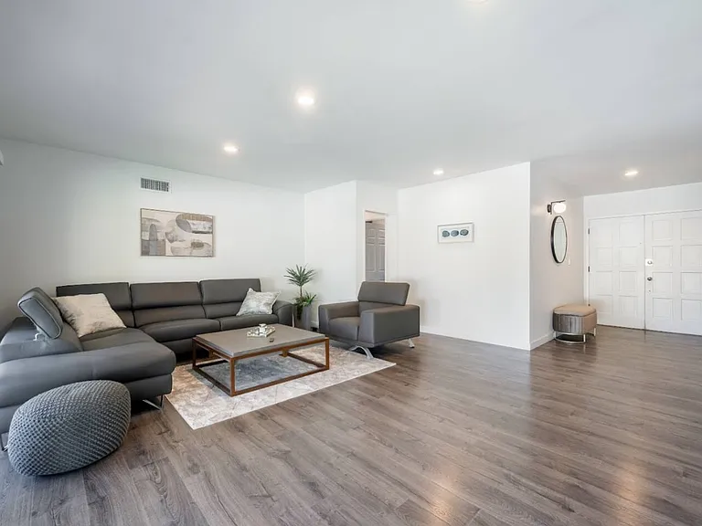 6831 Wexford Pl — Photo 6