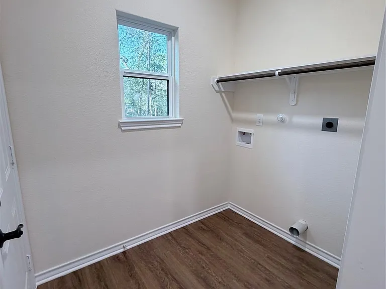 4196 Sam Houston — Photo 5