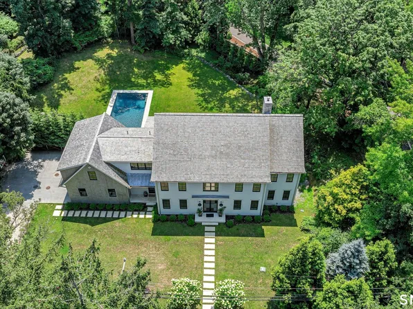 13 Sunswyck Road, Darien, CT 06820