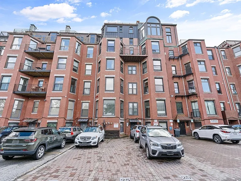 25 Bay State Rd #6 — Photo 27