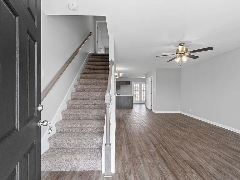 645 Stowe Ct #K — Photo 4