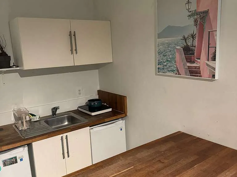 446 SW 3rd St #3 — Photo 6