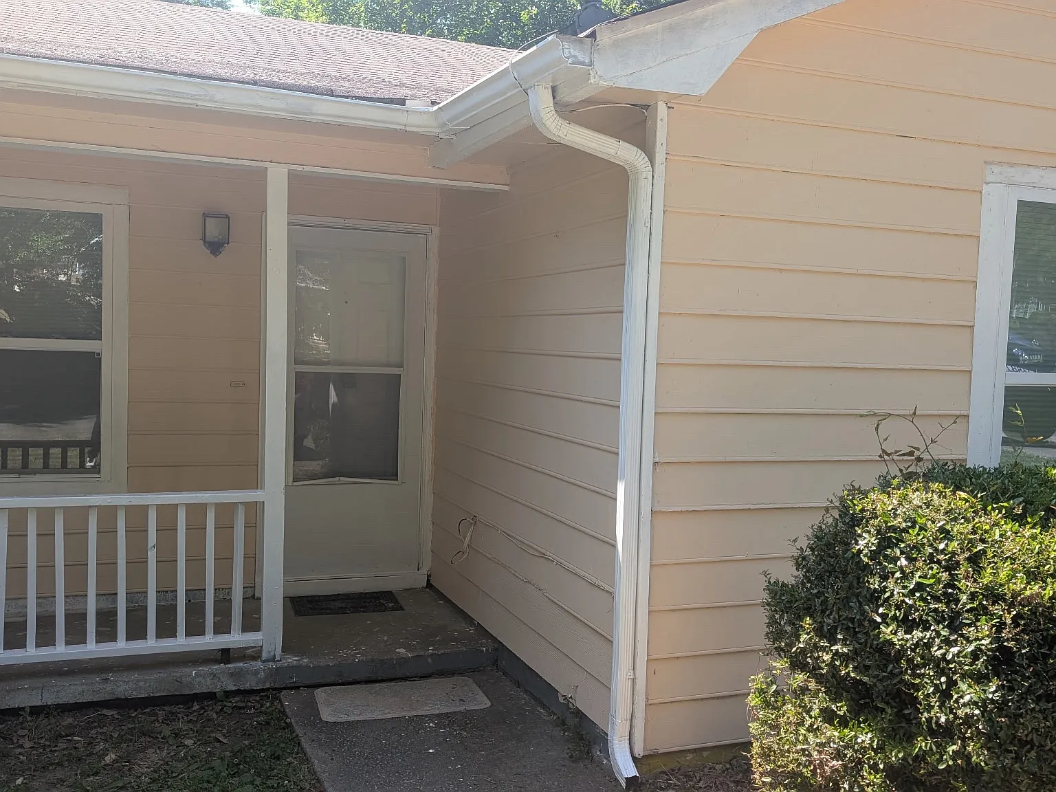2 bed, 1980 sqft, $1,500 — Photo 2