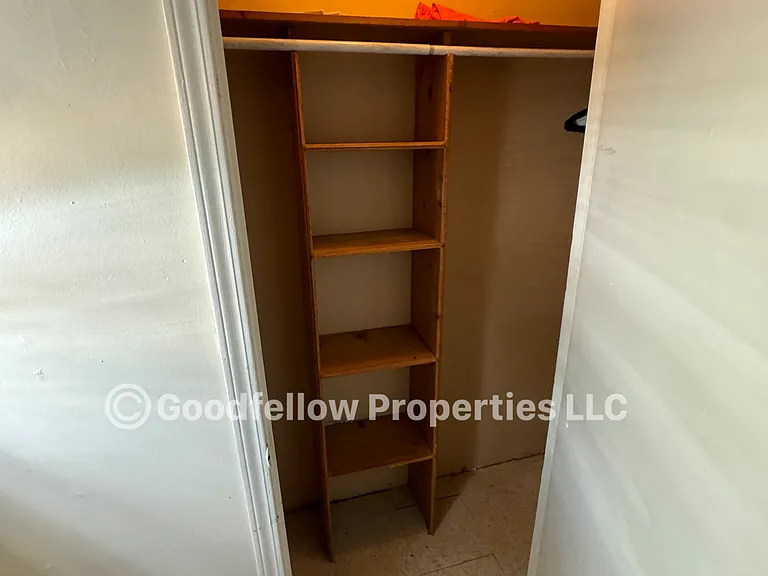 608 Marion Ave — Photo 13
