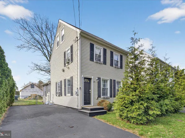 120 2nd St, Rancocas, NJ 08073