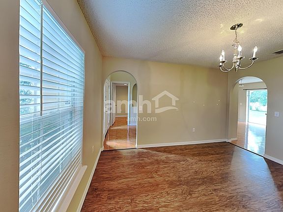 5th image of 249 Winding Cove Ave