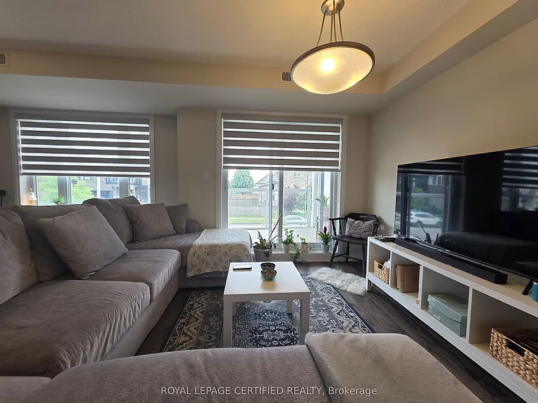 9 Valencia Ave — Photo 5
