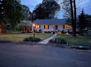 614 Hunting Hill Pl, Orange, CT 06477