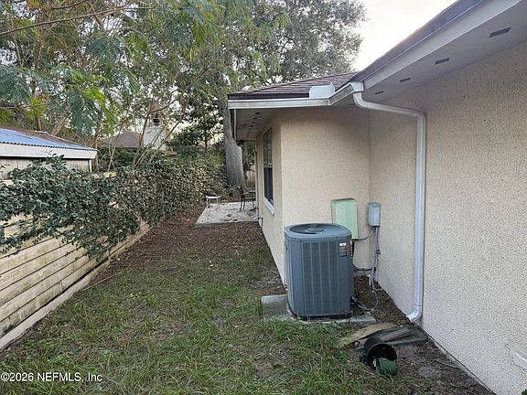 3rd image of 5496 LA MOYA Avenue