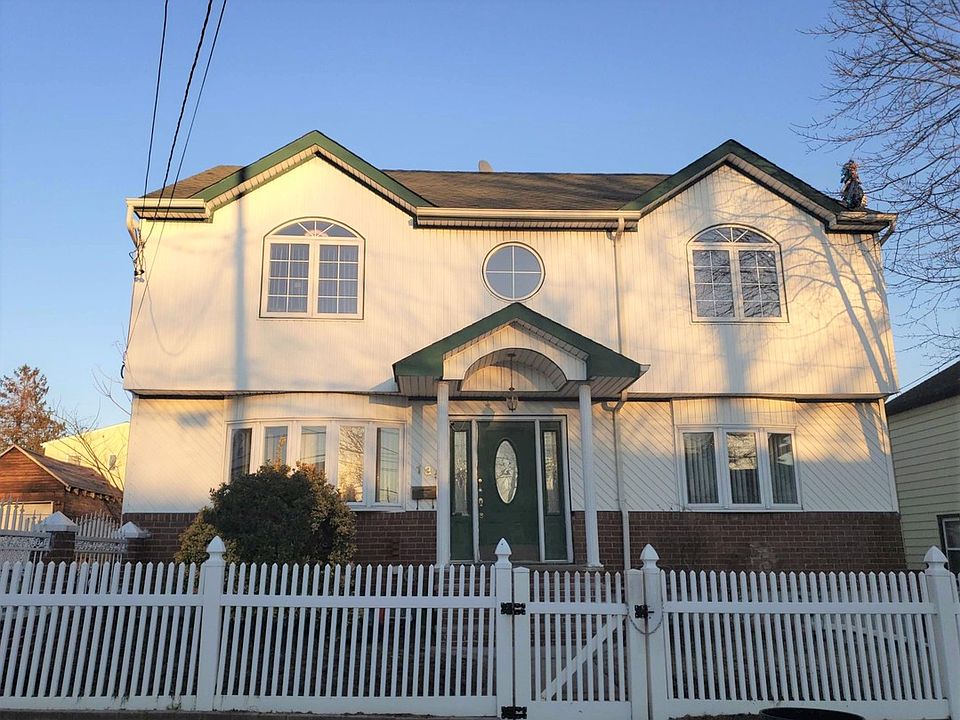 1st image of 135 Claridge Ave