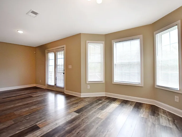 493 Woodtrace Dr — Photo 5