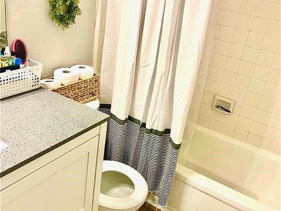 5th image of 1901 Holleman Dr W APT 104