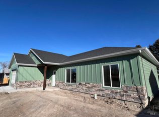 1940 O St, Heyburn, ID 83336