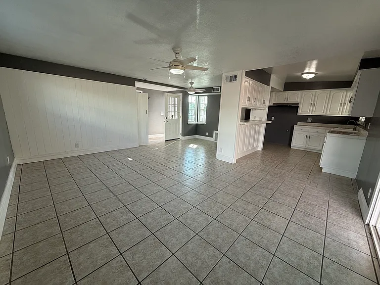 13833 Fairgrove Ave — Photo 3