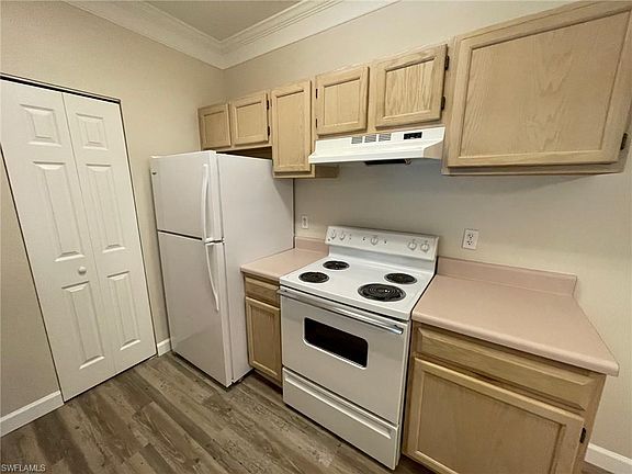 5th image of 11480 Villa Grand APT 107