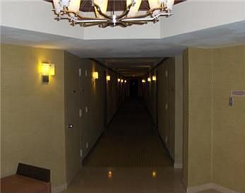 2nd image of 3300 NE 191st St APT 613