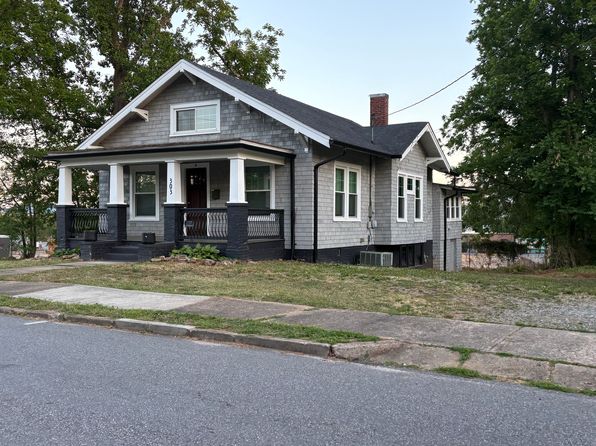 303 Bouchelle St