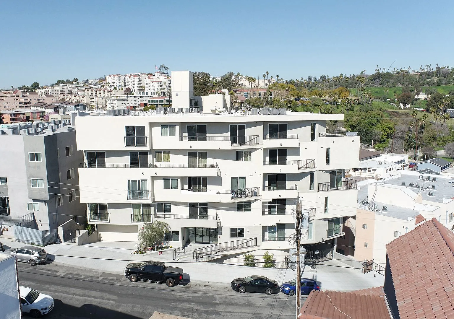 Bunker Heights Apartments — Photo 1