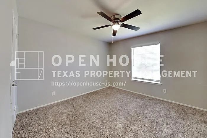 3929 Sun Valley Ct — Photo 7