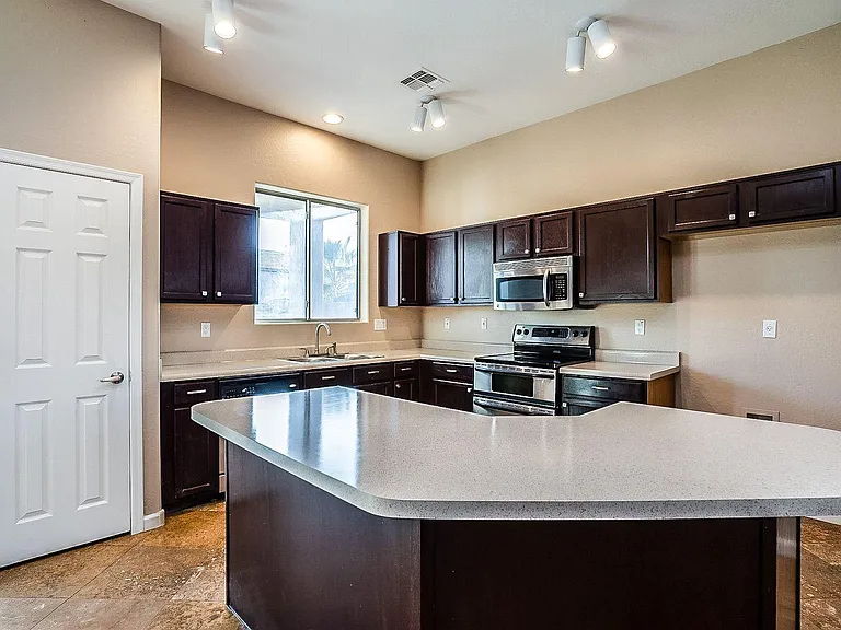 13419 W Citrus Ct — Photo 4