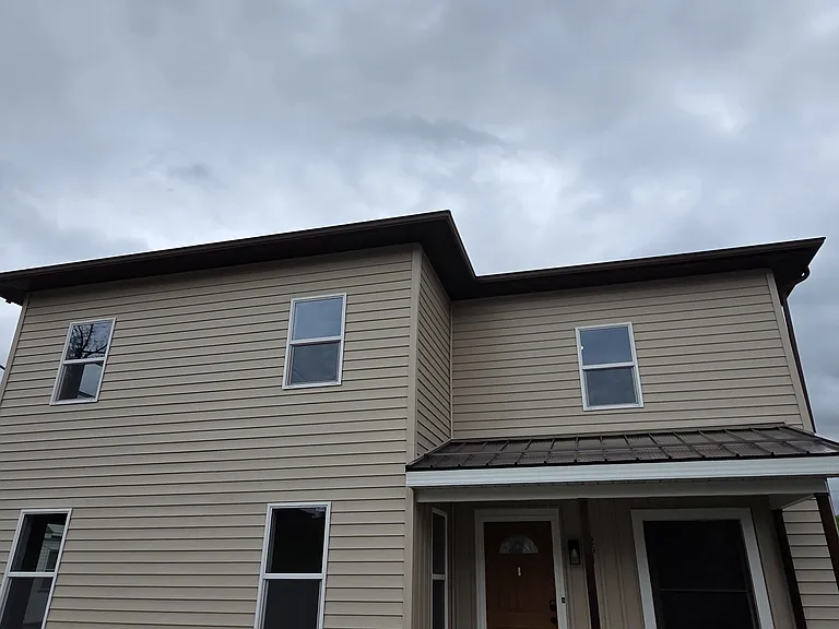 204 N Butler St — Photo 1