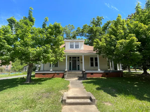 813 3rd Ave NE, Aliceville, AL 35442