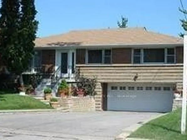 102 Betty Ann Dr, Toronto, ON M2N 1X2