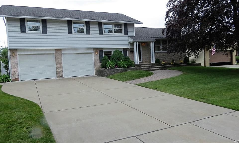 1st image of 63 Willowgrove Ct