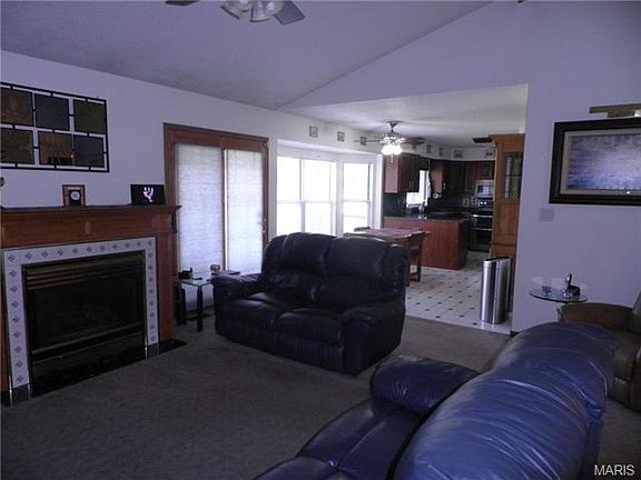 5th image of 713 Clover View Ct