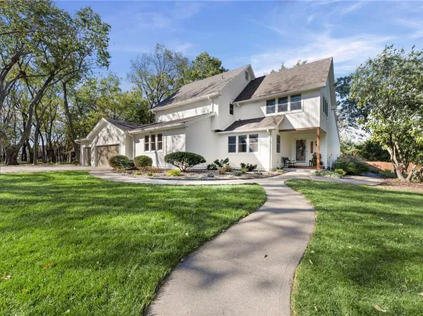 14926 S Caenen Ln, Olathe, KS 66062