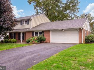 1046 Devonshire Rd, Lancaster, PA 17601