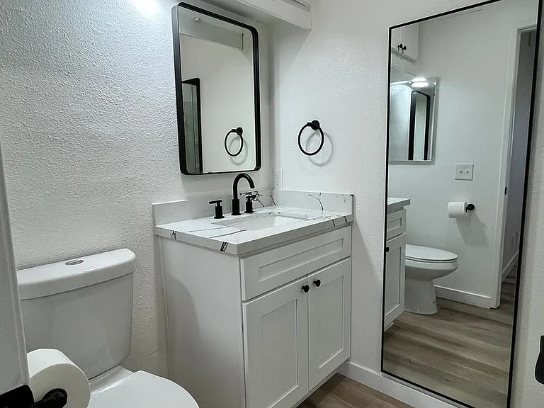 23335 La Crescenta #B — Photo 11