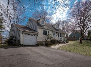 9 Orchard Ln, Nanuet, NY 10954