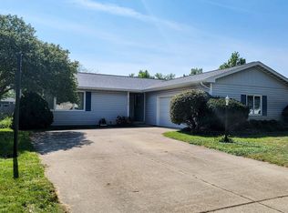 2009 Bittersweet Dr, Champaign, IL 61821