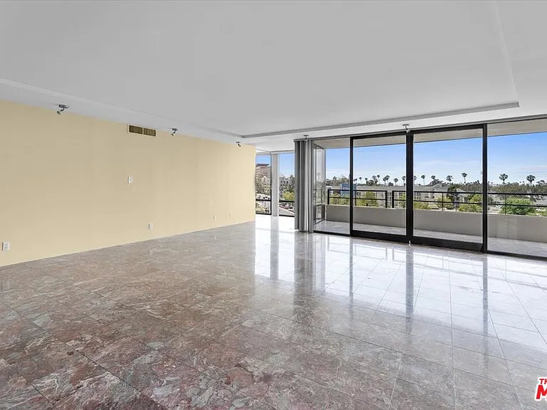 4265 Marina City Dr #101 — Photo 10