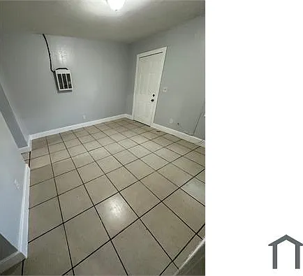 2540 Moncrief Rd — Photo 17