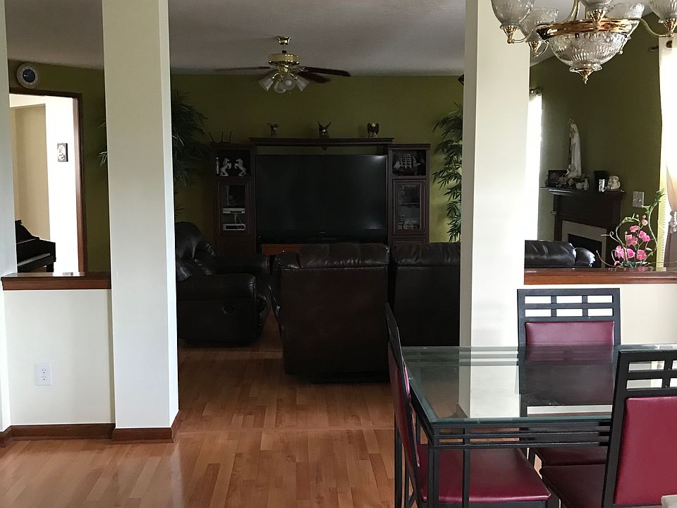 view of family room from kit