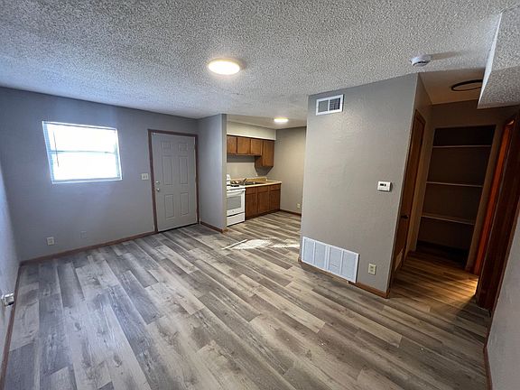 4th image of 210 W Home St #C