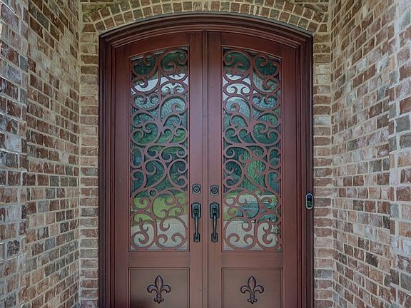 2nd image of 218 Olde Trace Dr